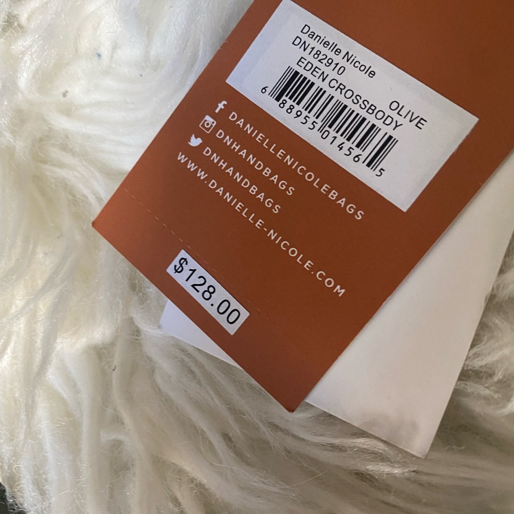 New Danielle Nicole $128 - image 4